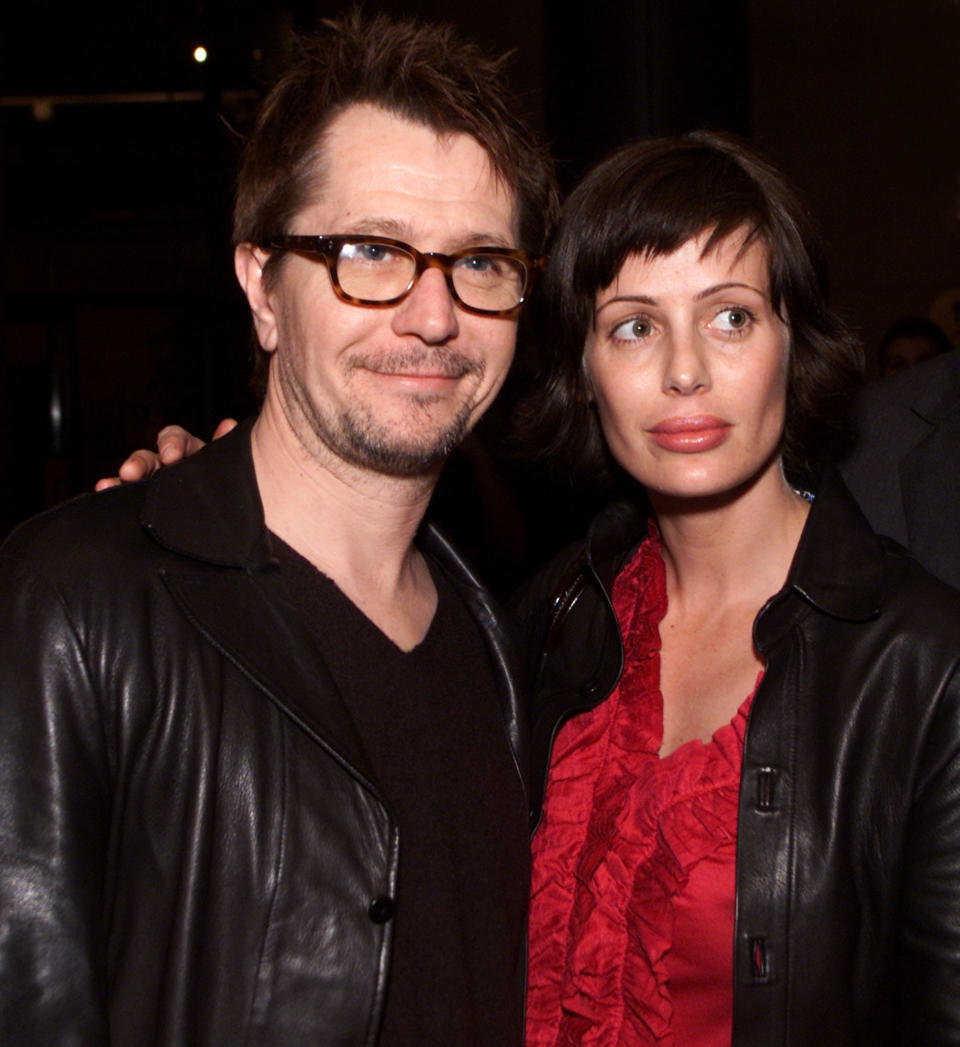 Gary Oldman and Donya Fiorentino at the Los Angeles premiere of 'Before Night Falls' in 2000. (Photo: Kevin Winter via Getty Images)