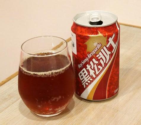 ▲飲料大廠黑松宣布部分產品將在3月1日起調漲，其中以330ml罐裝的黑松沙士漲幅25%最高。（圖／翻攝自goo.ne）