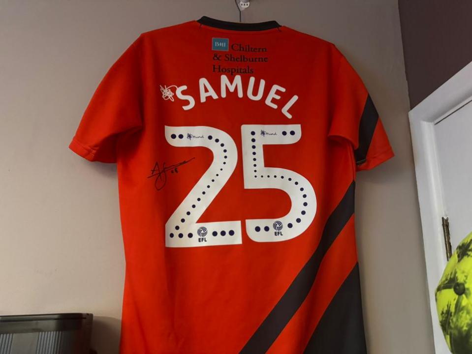 Bucks Free Press: Shirt worn by Alex Samuel during the 2018/19 season