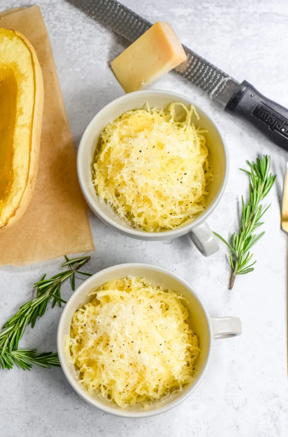 Slow Cooker Garlic Parmesan Spaghetti Squash