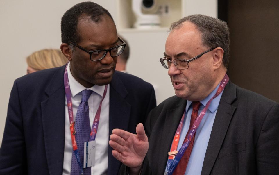  Kwasi Kwarteng and Andrew Bailey The Chancellor Kwasi Kwarteng meets with other G7 finance ministers during the IMF Annual Meetings in Washington - Simon Walker / HM Treasury