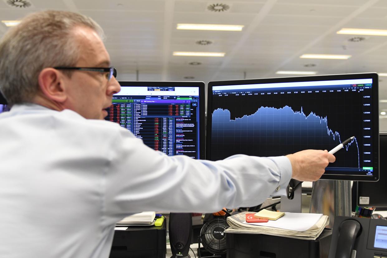 A graph showing the sharp dip in the value of the pound against the dollar after Prime Minister Theresa May announced the ‘meaningful’ vote on the Brexit withdrawl agreement would be delayed. Photo: DANIEL SORABJI/AFP/Getty Images