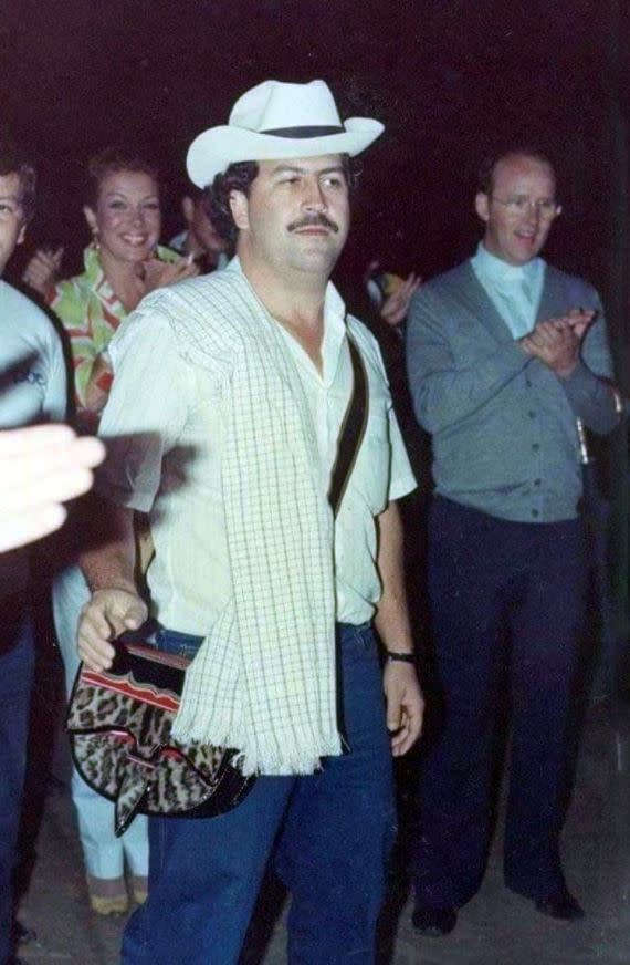 哥倫比亞大毒梟巴勃羅·艾斯科巴（Pablo Escobar），生前在建立一座豪華莊園，飼養多隻河馬，因缺乏管理造成河馬快速繁衍，影響當地生態。(圖／翻攝自維基百科)