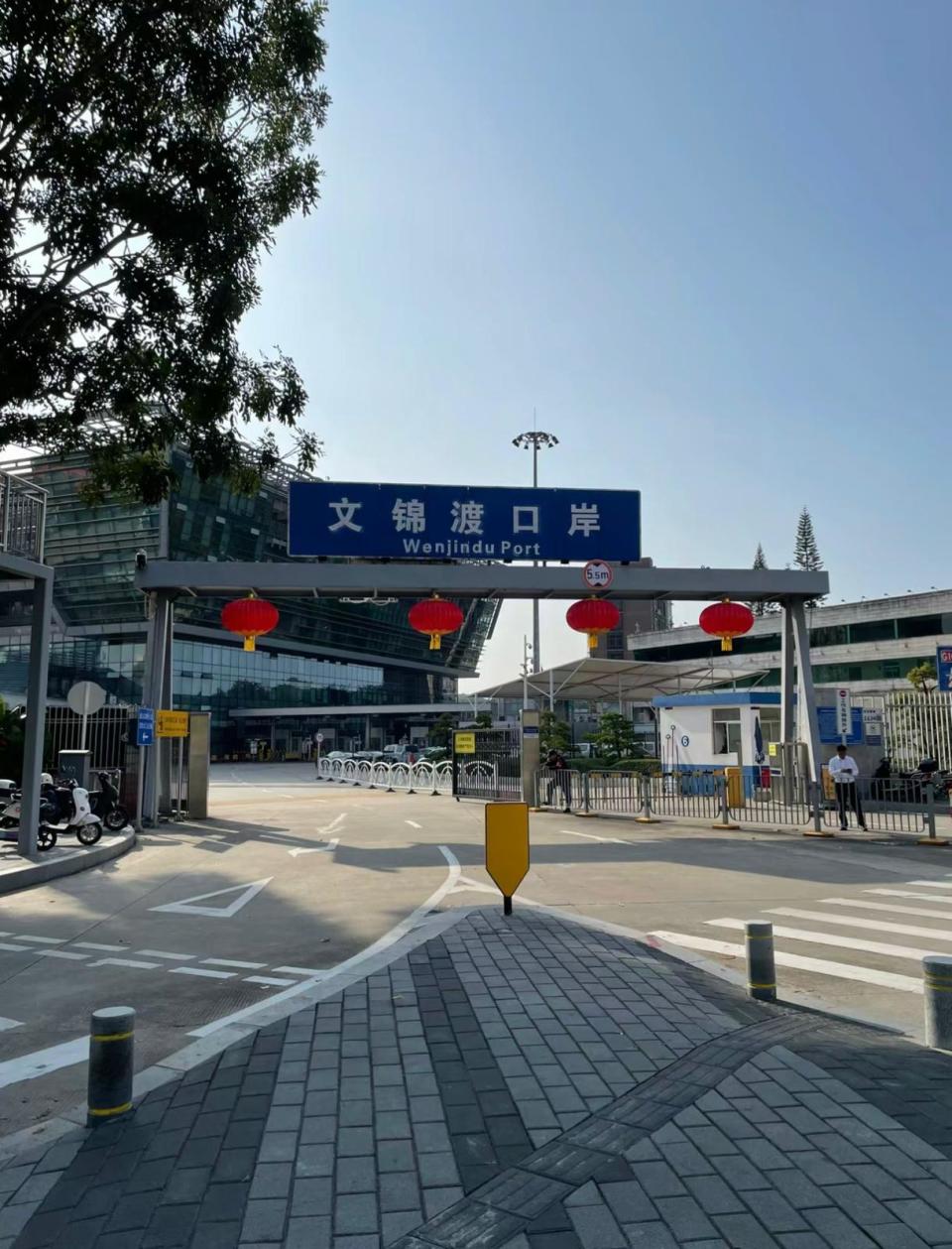 深圳交通｜上水免費口岸巴士！「安凱A9」電動旅遊巴士登場 即睇巴士班次/上落車地點/拎籌方法