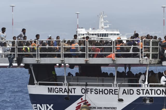 Migrant boat destruction 'feasible' says Admiral Lord West