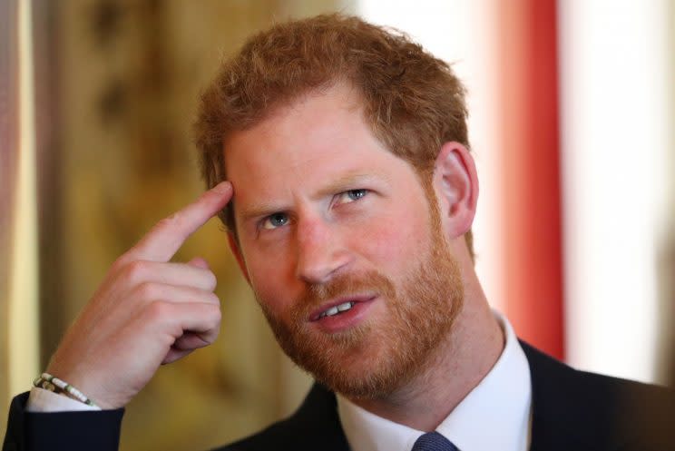 In einem aktuellen Interview spricht Prinz Harry sehr offen über seine Familie – und übt auch Kritik an bestehenden Normen. (Bild: AP Photo)