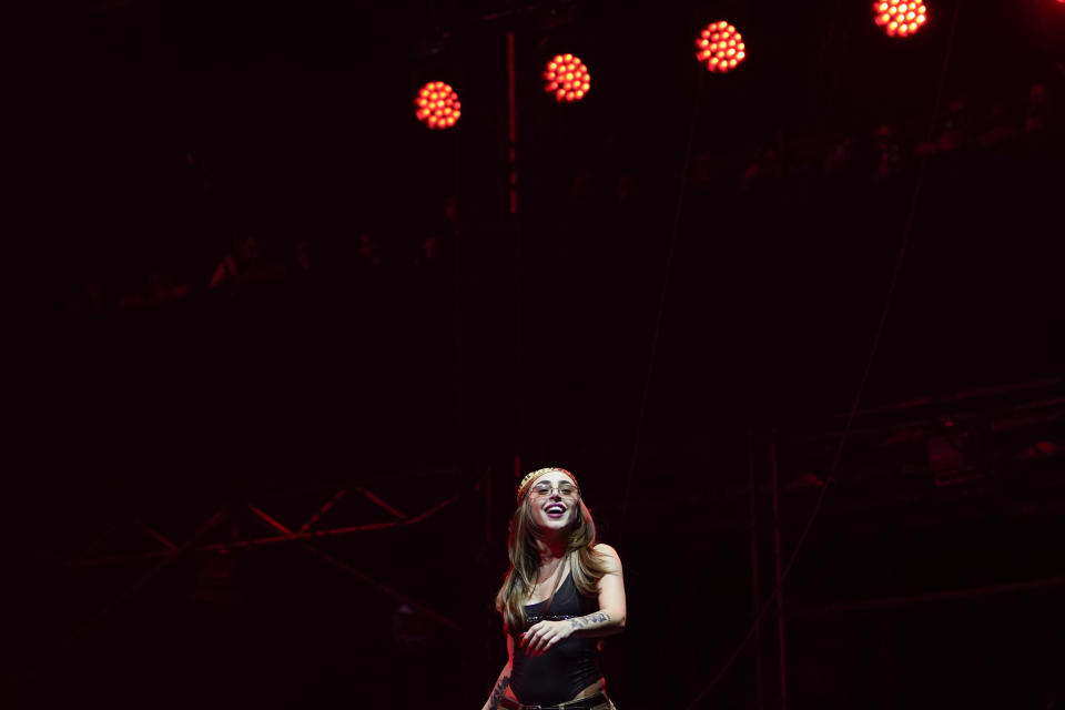 La cantante argentina Nicki Nicole durante su concierto en el Festival Tecate Emblema en la Ciudad de México el sábado 18 de mayo de 2024. (Foto AP/Aurea Del Rosario)