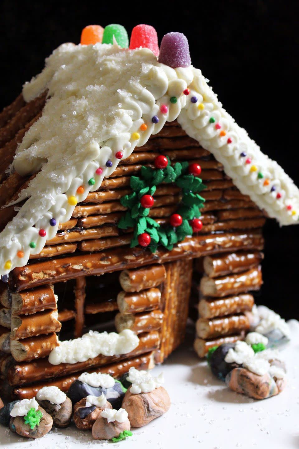 <p>Remember Lincoln Logs? Meet their edible counterpart: pretzels.</p><p><em><a href="http://www.worthpinning.com/2012/12/decorated-pretzel-cabins.html?m=1" rel="nofollow noopener" target="_blank" data-ylk="slk:See more at Worth Pinning »;elm:context_link;itc:0;sec:content-canvas" class="link ">See more at Worth Pinning »</a></em></p>