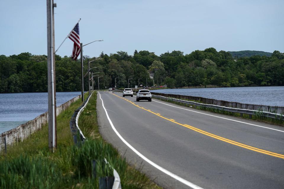 Congers Road causeway