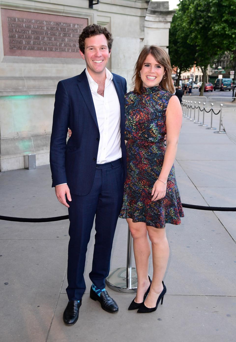 <p>Jack und Prinzessin Eugenie strahlten in ihrem perfekt abgestimmten, sommerlichen Outfits bis über beide Ohren.<br>[Bild: PA] </p>