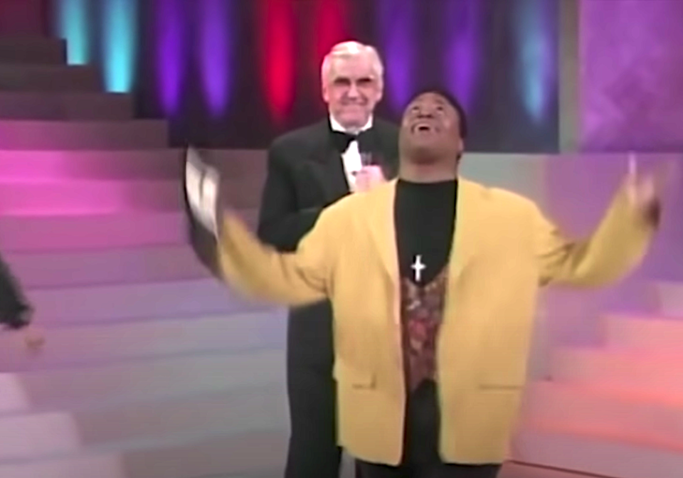 Billy Porter after receiving his $100,000 'Star Search' check from Ed McMahon in 1992. (YouTube)