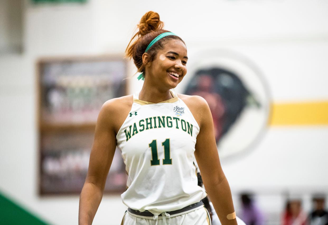 Washington's Kira Reynolds (11) during the Washington vs. Riley girls basketball game Tuesday, Nov. 15, 2022 at Washington High School.
