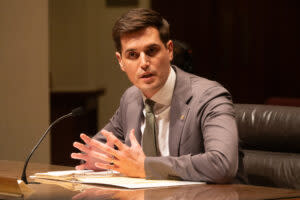  State Sen. John Fredrickson of Omaha testifies before the Health and Human Services Committee on Sept. 20, 2023, in Lincoln. (Zach Wendling/Nebraska Examiner)