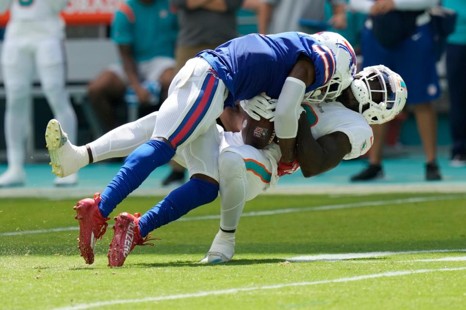 JaQuan Johnson leveled Tyreek Hills on one of the two catches Hill made in the game.