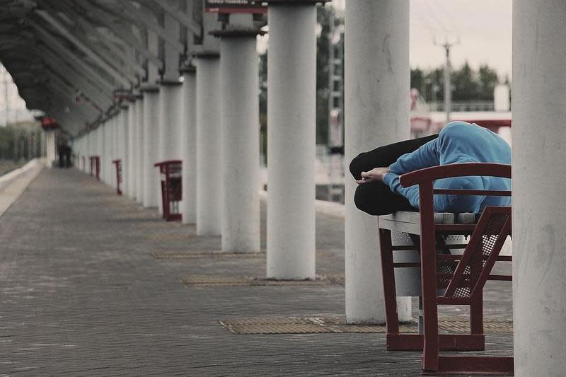 台南永康街友身體不適，時隔15小時社會局無人到場協助處理。（示意圖，pixabay）