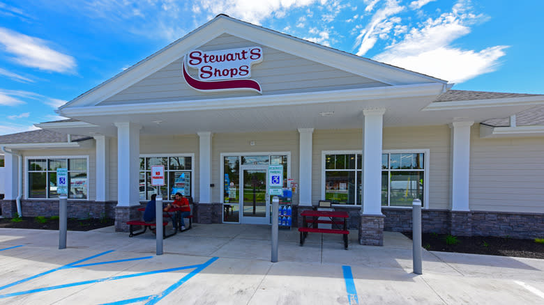 Stewart's Shops storefront