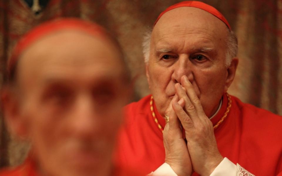 In der italienischen Tragikomödie "Habemus Papam - Ein Papst büxt aus" (2011, auf DVD und Blu-ray erhältlich) nähert sich Regisseur Nanni Moretti der Thematik mit einem Augenzwinkern: Michel Piccoli spielt darin den Kardinal Melville, der vor seiner neuen Aufgabe als frisch gewählter Papst panisch davonläuft. (Bild: 2011 Prokino Filmverleih GmbH)