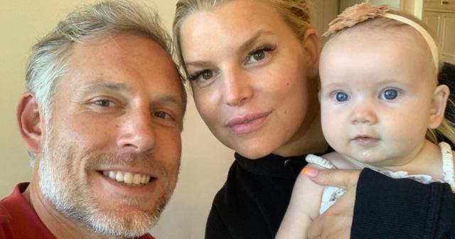 Jessica Simpson gives birth to daughter Birdie Mae Johnson