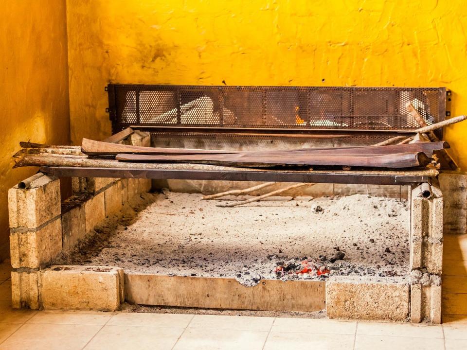 A traditional jerk chicken stand in Jamaica (Getty/iStock)