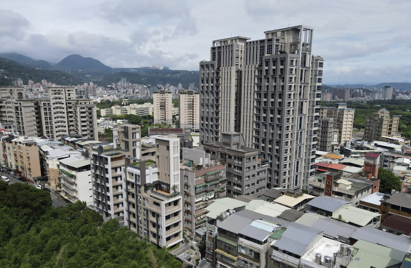 雷仲達分析，儘管2023年房地產市場成交量縮，但蛋黃區的房價降價空間仍有限（資料照／中央社提供）