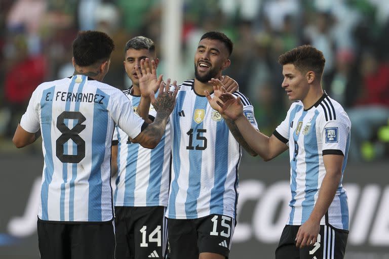 La selección argentina sale a la cancha en el Monumental con la duda hasta último momento: ¿jugará Messi?