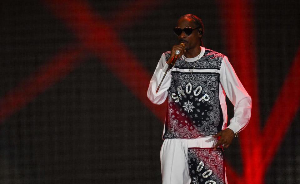 Snoop Dogg fans were hospitalized due to heat-related illness outside of Houston, Texas.