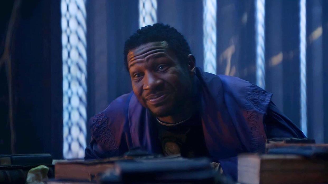 Dans la saison 1 de « Loki », Jonathan Majors avait été introduit dans la peau d’un personnage énigmatique mais destiné à devenir le nouvel antagoniste principal du « Marvel Cinematic Univers ». 