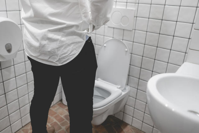 The unwritten rules of men's toilets that every gent should follow -  Leicestershire Live