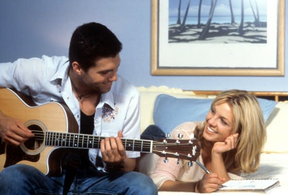 Anson Mount playing guitar for Britney Spears in a scene from the film ‘Crossroads’ (2002).<span class="copyright">Paramount/Getty Images</span>