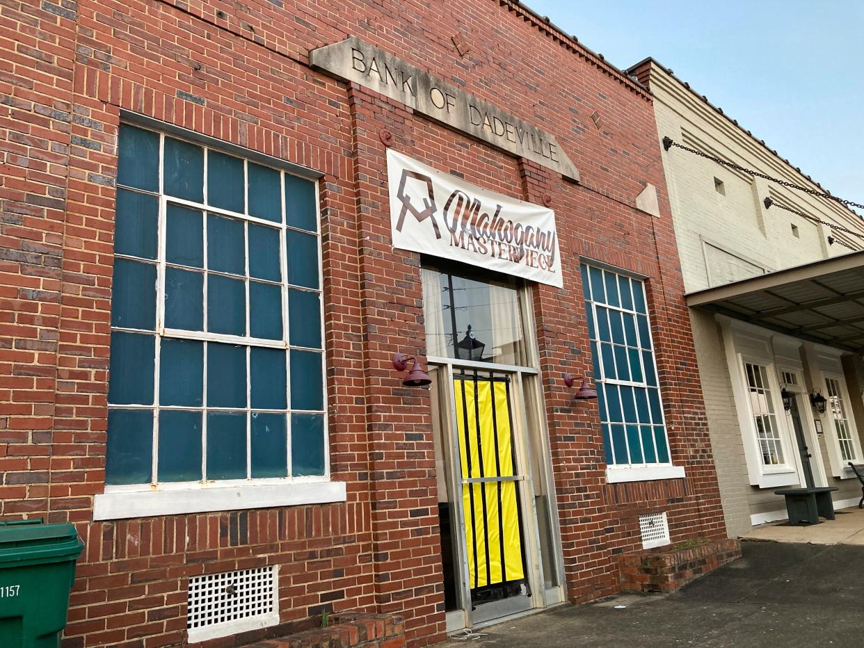 The exterior of the Mahogany Masterpiece Dance Studio in Dadeville, Alabama (Jeff Amy/AP)