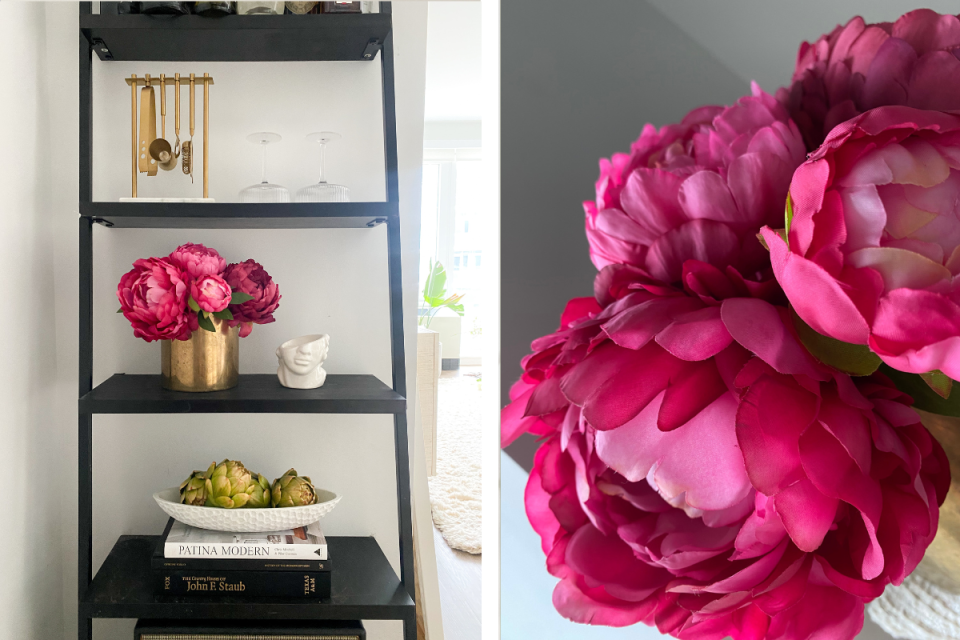 a vase of pink flowers