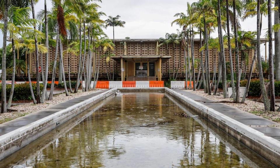 The historic Pan American Airways regional headquarters building, nicknamed the Taj Mahal, has been unoccupied since 1996 at Miami International Airport. The landmark 1963 Miami Modern building will be restored for use as a luxury private terminal.