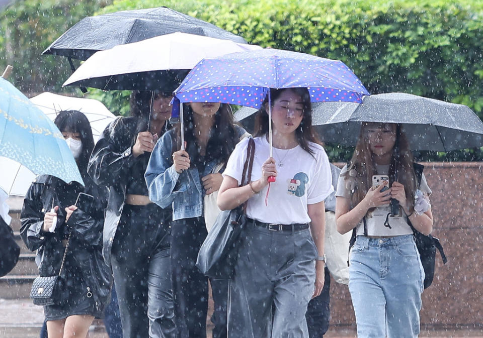 周一到周六受西南風逐漸增強影響，全台連6天有雨。（資料照）