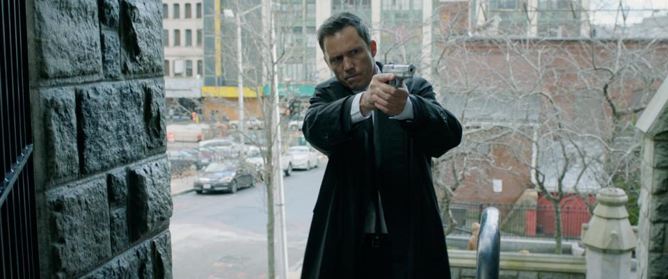 Jeffrey Donovan prepares to battle Liam Neeson as Agent Meyers in "Honest Thief."