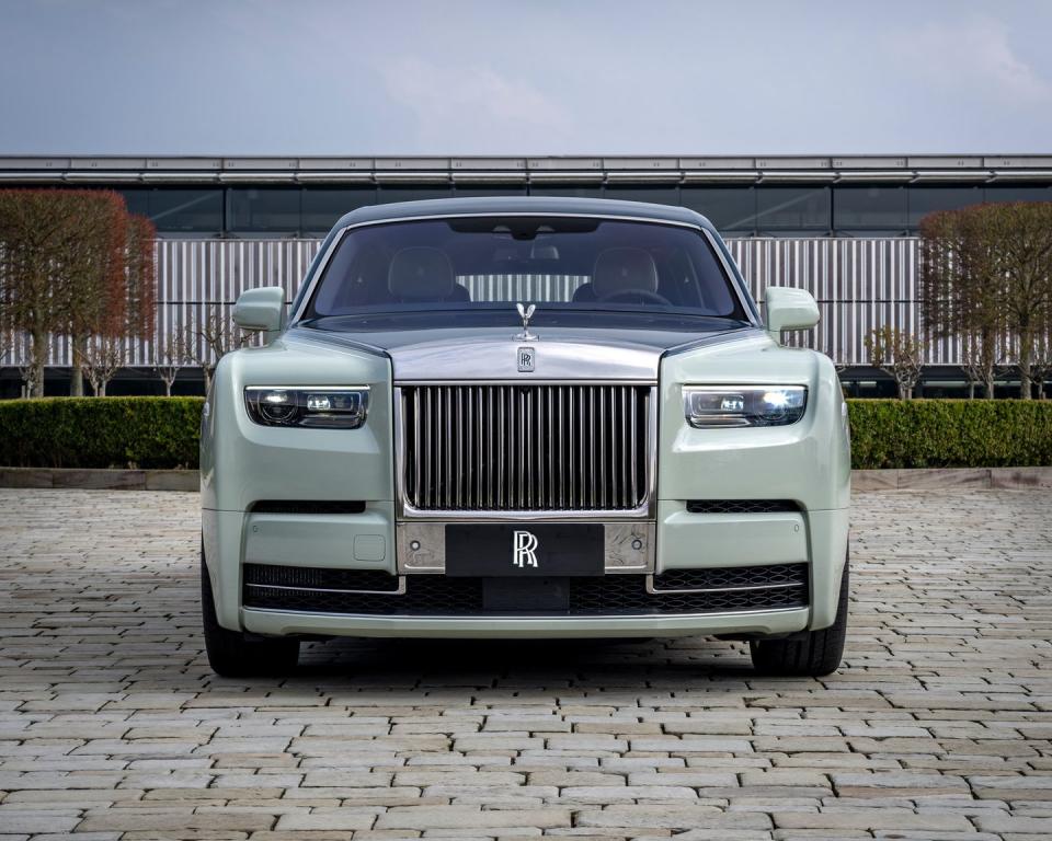 2024 rolls royce phantom extended magnetism