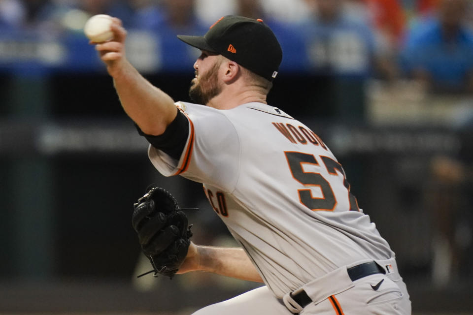 San Francisco Giants' Alex Wood delivers a pitch during the first inning of the team's baseball game against the New York Mets on Thursday, Aug. 26, 2021, in New York. (AP Photo/Frank Franklin II)