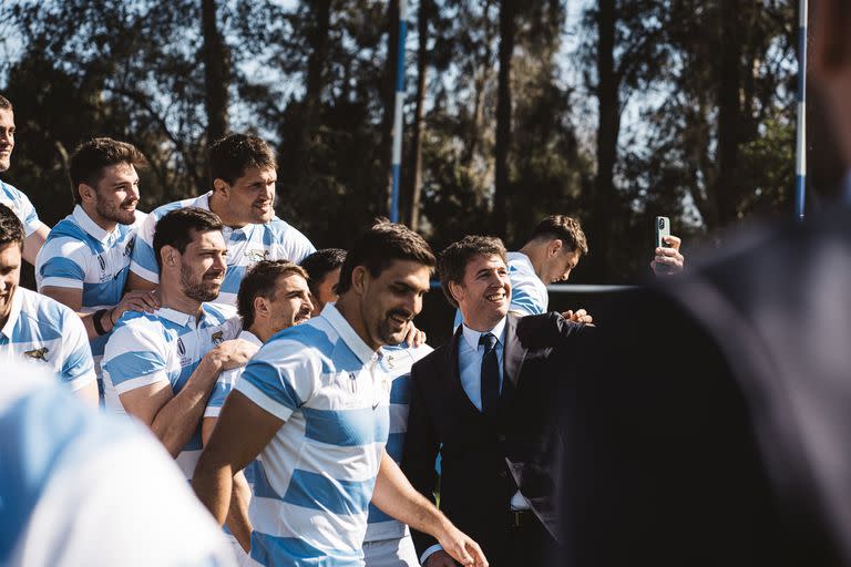 Los Pumas, después de las fotos y los trajes de colección