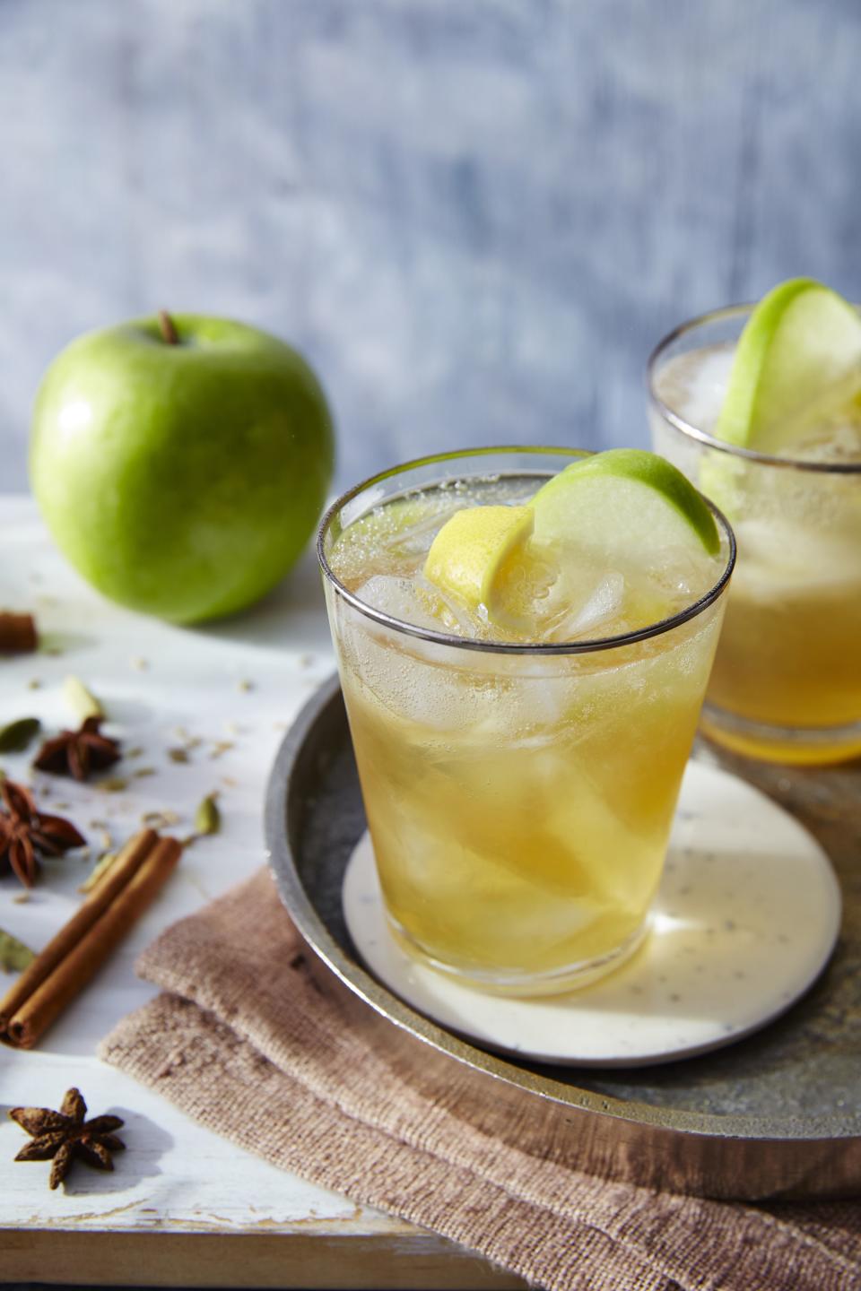 Spiced Hard Cider Fizz