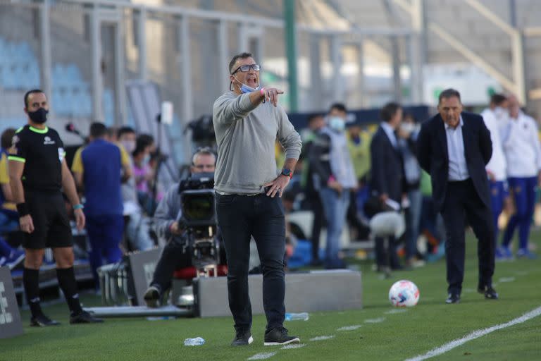 Juan Antonio Pizzi fue cuestionado en sus primeros partidos, estuvo en la cornisa, y ahora está en la final de la Copa de la Liga