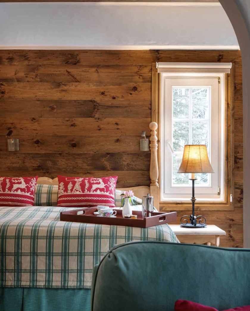 lodge decorated room in vail