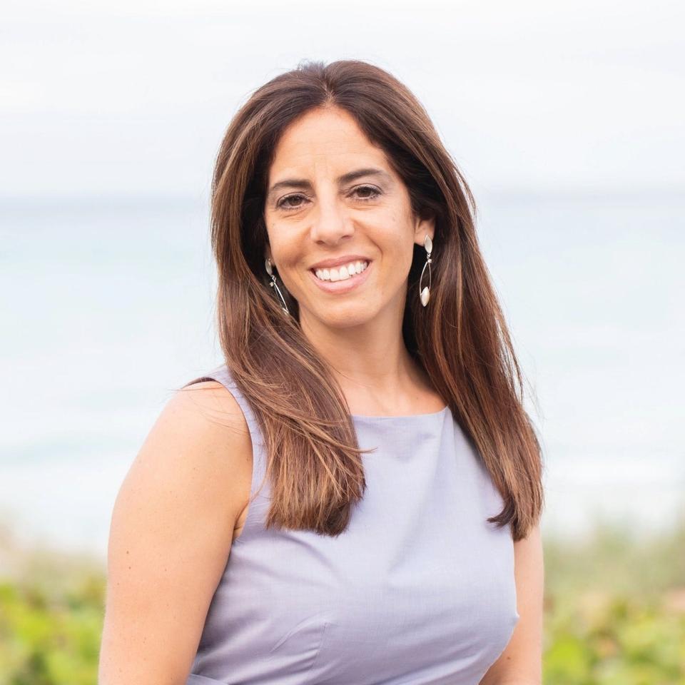 Elaine Cotronakis, candidate for Juno Beach council seat 2