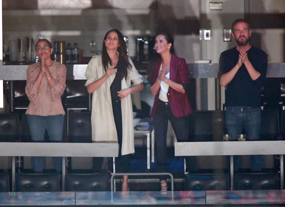 TORONTO, ON - SEPTEMBER 30:  (L-R) Doria Radlan, Meghan Markle, Jessica Mulroney and Markus Anderson are seen at the Closing Ceremony on day 8 of the Invictus Games Toronto 2017 at the Air Canada Centre on September 30, 2017 in Toronto, Canada.  The Games use the power of sport to inspire recovery, support rehabilitation and generate a wider understanding and respect for the Armed Forces.  (Photo by Karwai Tang/WireImage)