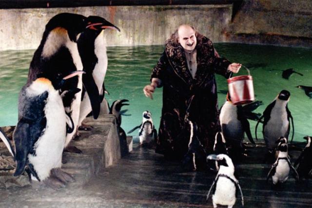 De un Pingüino a otro: Danny DeVito opinó sobre la actuación de Colin  Farrell