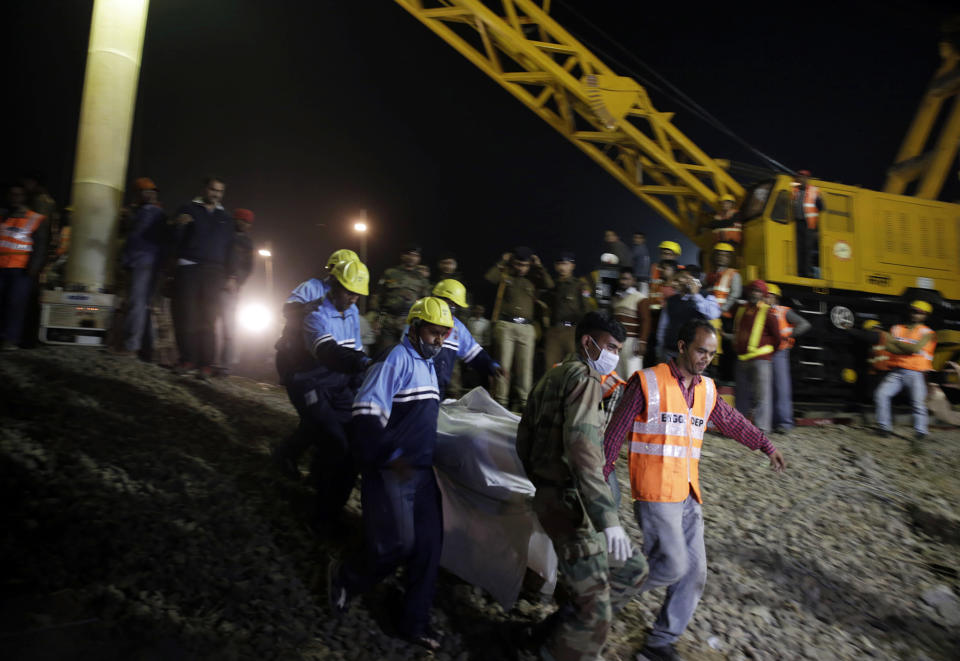 Train derails in northern India