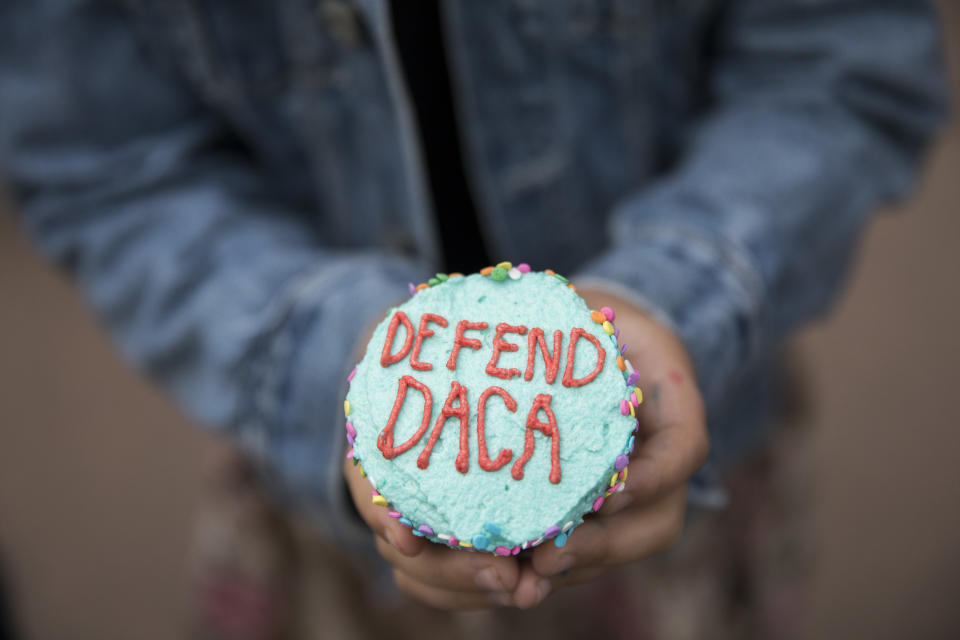 <p>A girl hands out cupcakes at a protest against the announcement that the Trump administration is ending the Deferred Action for Childhood Arrivals program, known as DACA, in Minneapolis, Tuesday, Sept. 5, 2017. (Photo: Renee Jones Schneider/Star Tribune via AP) </p>