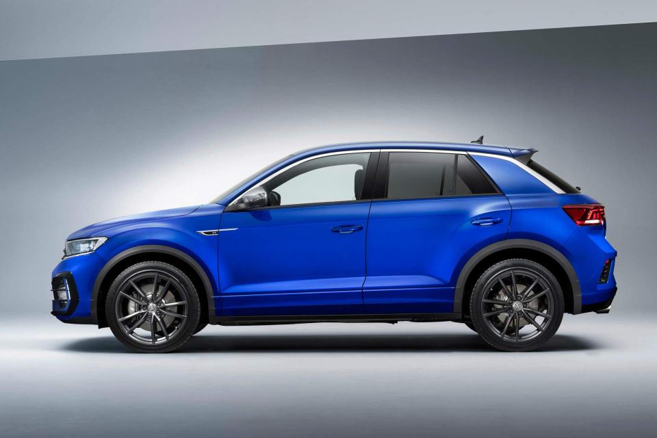 6af70599-2019-vw-t-roc-r-14.jpg