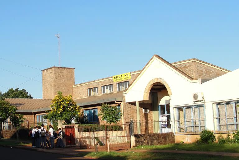 Escuela Provincial de Educación Técnica N.º 5 Fray Luis Beltrán de la localidad misionera de Apóstoles