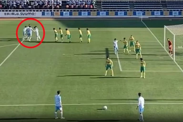 La jugada preparada que hizo un equipo de fútbol de un secundario japonés y que se hizo viral en las redes sociales