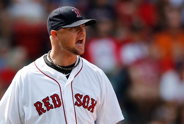 Red Sox's Jon Lester says he'll sign at discount to stay in Boston 