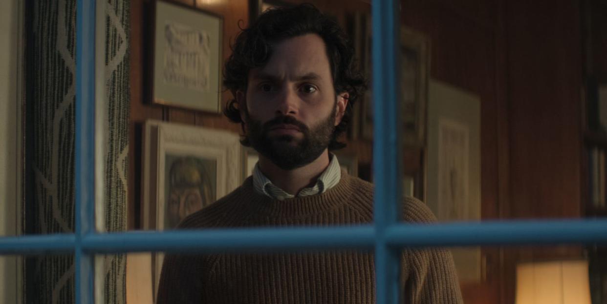 you penn badgley as joe goldberg in episode 401 of you cr courtesy of netflix © 2022